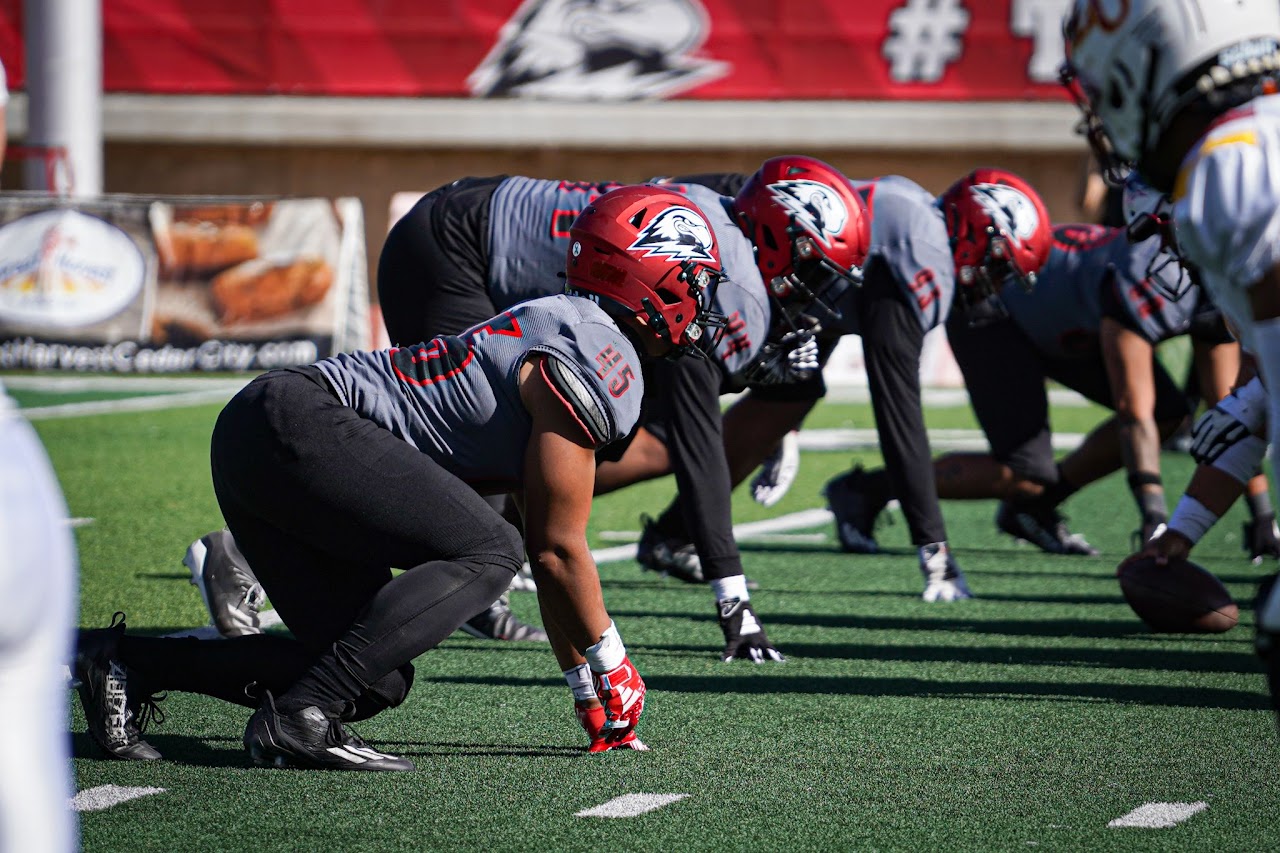 Football prepares for spring game - SUU News