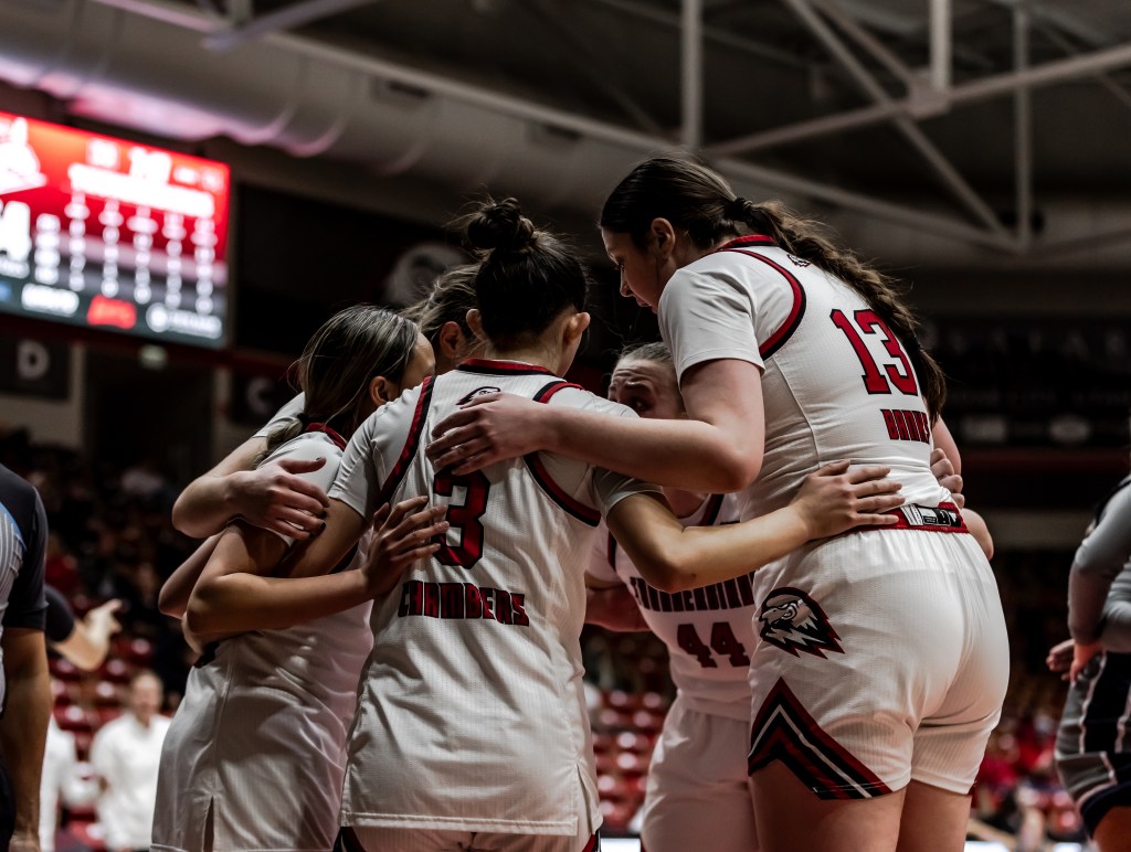 Women’s basketball heads south to face Texans and Wildcats